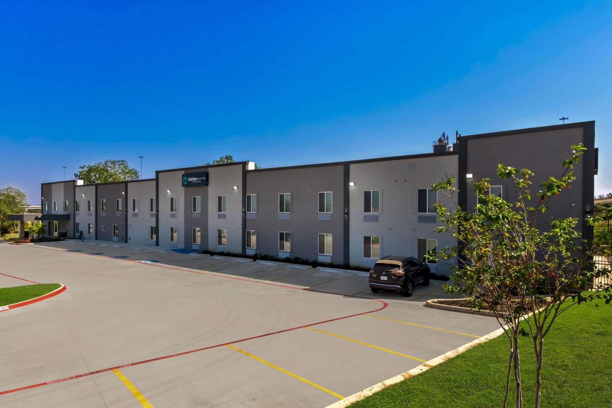 Clarion Pointe Hotel Fort Worth Eksteriør billede