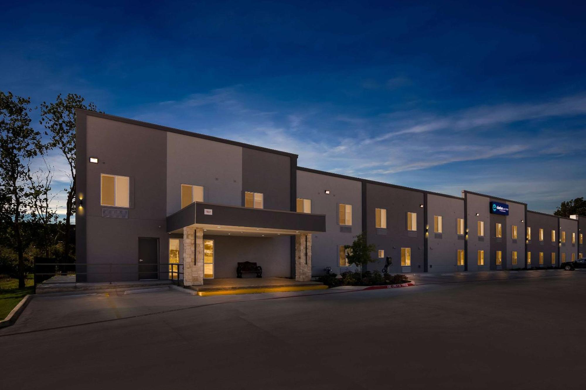 Clarion Pointe Hotel Fort Worth Eksteriør billede
